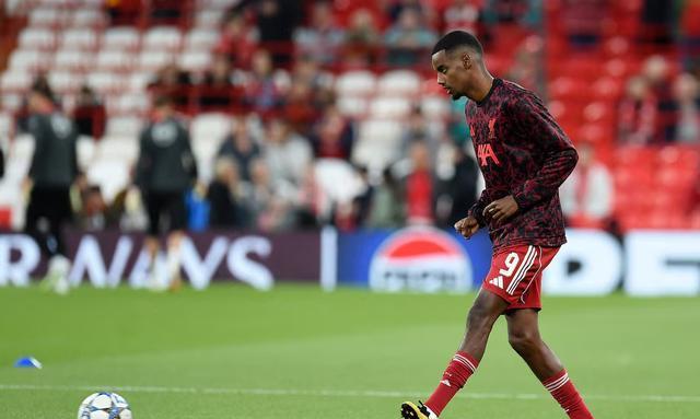 他完全配得 他完全配得