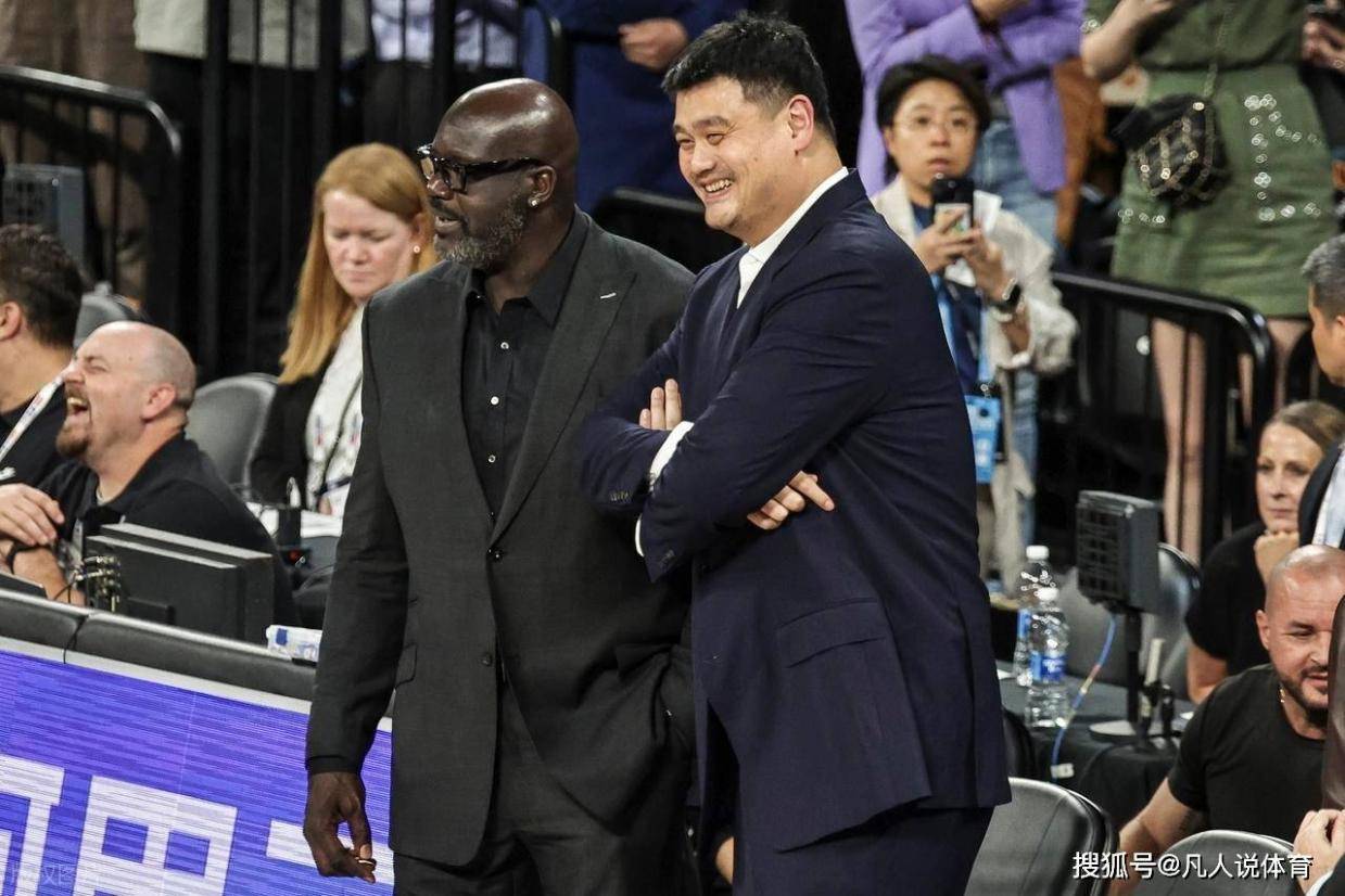 巨大的市场, 据知名博主, 卢卡 巨大的市场, 据知名博主, 卢卡