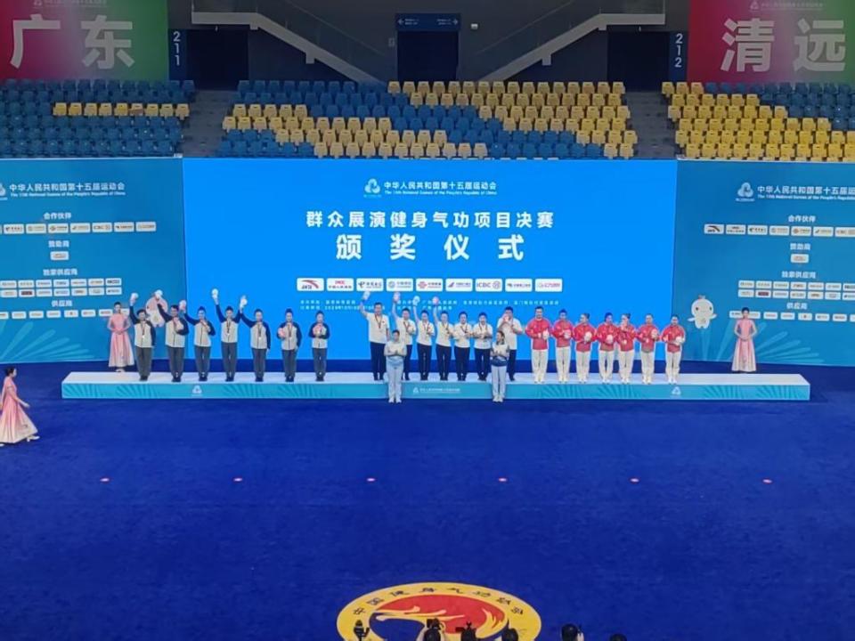 会每年定期 会每年定期